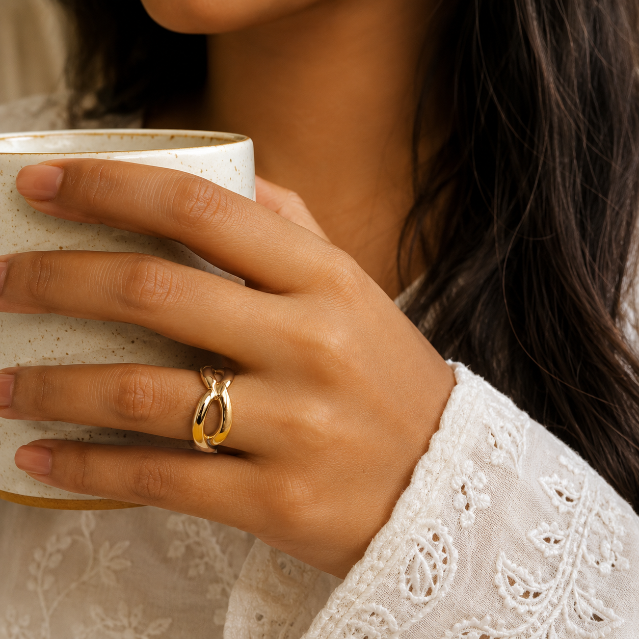 The Echo Interlock Ring